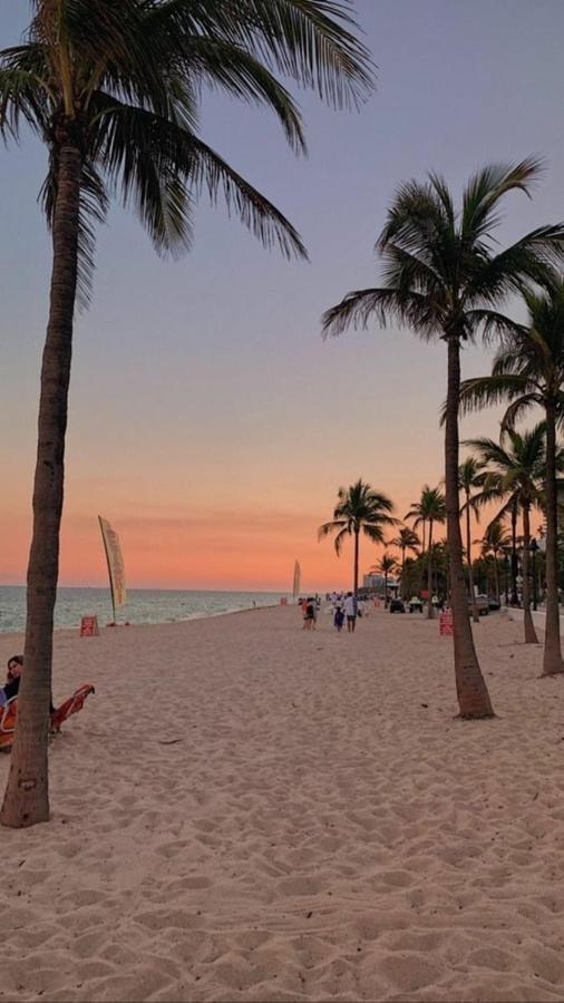 Downtown Hollywood Holiday Retreat Dania Beach Daire Dış mekan fotoğraf